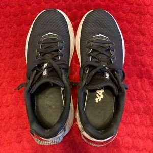 Hoka Rincon 2 Running Sneaker in Black/White, Women's Size 7